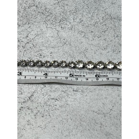 Vintage Kramer Clear Rhinestone Necklace Silver Tone prong set retro wedding - Picture 5 of 7